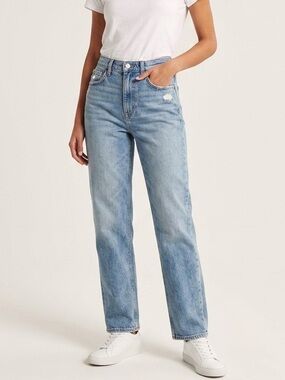 American Eagle Highest Rise ’90s Boyfriend Jeans Light Wash Size 4R